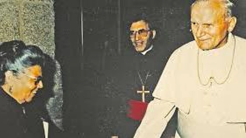 Josefina y Juan Pablo II