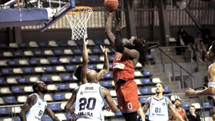 Motley, la estrella de Hapoel Tel Aviv, anota en los cuartos de final con las gradas vacías