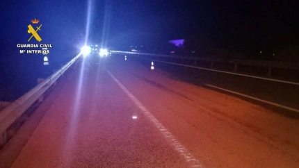 Vertido de cebada en la carretera