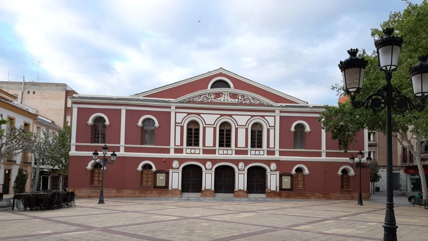 Fachada principal del Teatro Guerra de Lorca