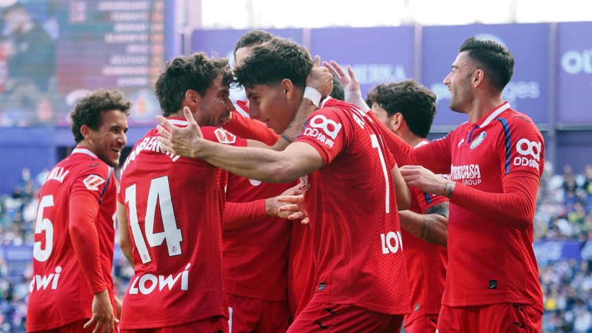 Los futbolistas del Getafe celebran un gol contra el Valladolid