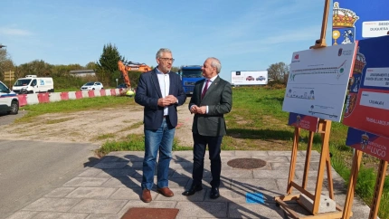 Miguel Fernández e José Tomé supervisan o inicio da última fase de obras na Avenida Infanta Elena