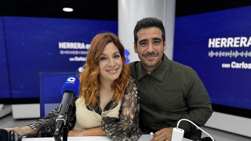 Leire Martínez junto a Alberto Herrera