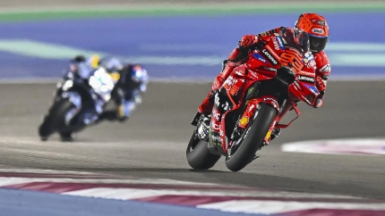 Marc Marquez consiguió una nueva victoria en Losail y se mantiene líder del Mundial.