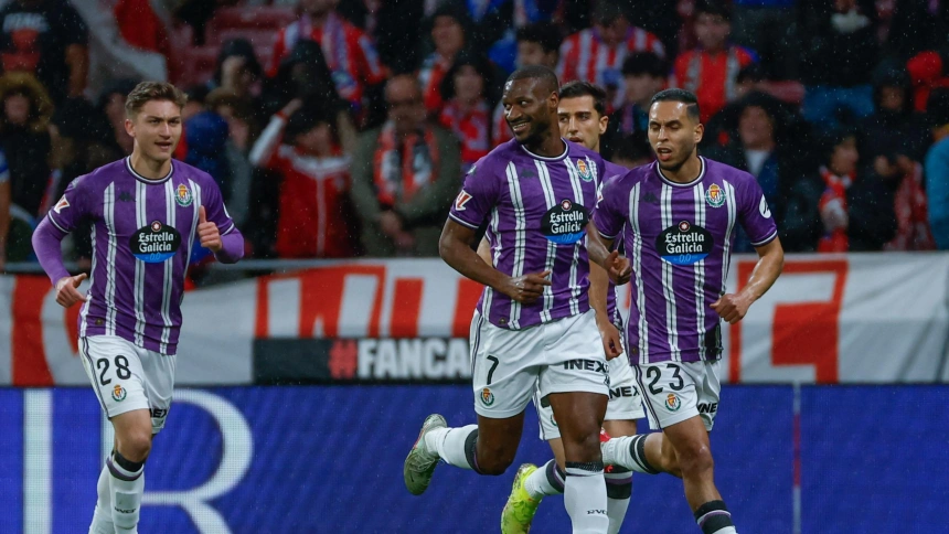 Sylla celebra el gol del Valladolid contra el Atlético