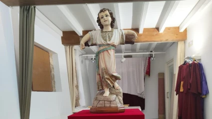 Imagen del Niño Jesús que portarán los jóvenes cofrades del Nazareno de Noia