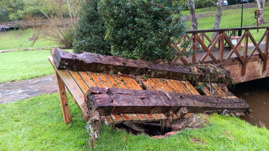 Desfeitas ocasionadas pola borrasca Olivier a carón do río Rato