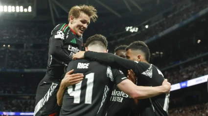 Los jugadores del Arsenal celebran un gol en el Bernabéu contra el Real Madrid