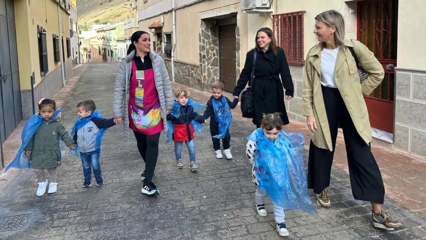 La Escuela Infantil Pedro Expósito lanza la “Patrulla Antisoledad” para acompañar a mayores del barrio del Tomillo