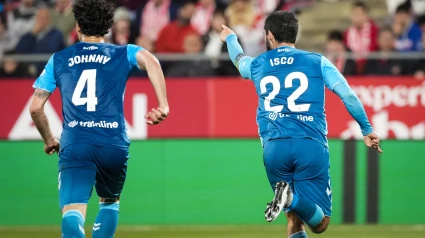 Isco celebra el tercer gol de su equipo, en el Girona - Betis