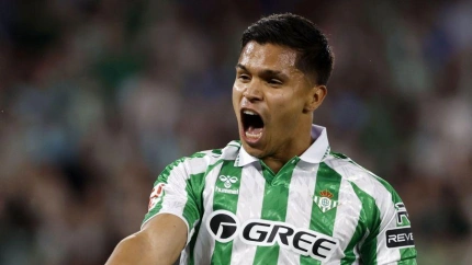 Cucho Hernández celebra el gol del Betis al Valladolid (LaLiga)