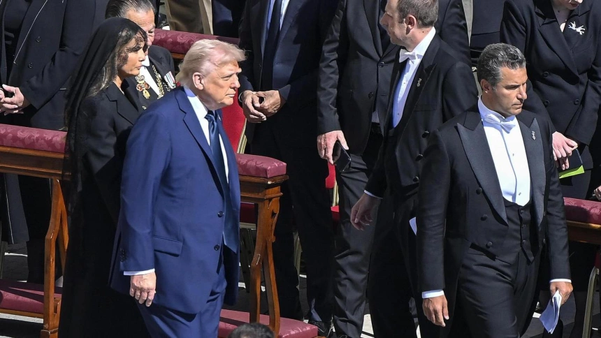 Donald Trump en el funeral del Papa Francisco