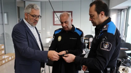 El alcalde, Miguel Fernández, con el jefe de la Policía Local de Lugo, Jesús Piñeiro