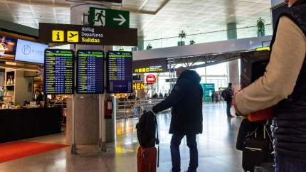 Coge un vuelo Málaga-Madrid y minutos antes del despegue decide bajarse del avión por este motivo: así afectó al resto de pasajeros