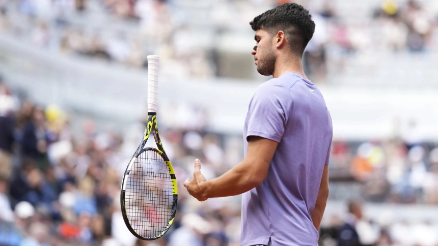 Carlos Alcaraz se divirtió en su debut en Roma ante el serbio Lajovic.