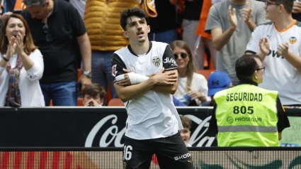Diego López celebra el gol conseguido ante el Getafe con su particular gesto.