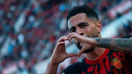 Omar Mascarell celebra el gol ante el Valladolid