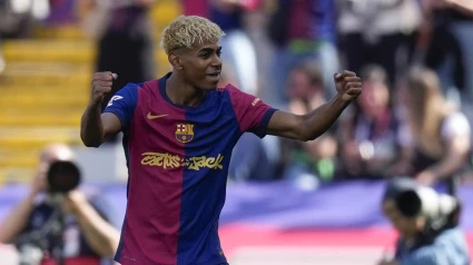 Lamine Yamal celebra el 2-2 del Barcelona contra el Real Madrid