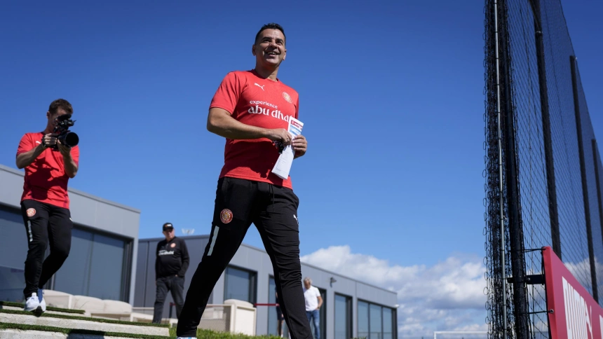 El técnico del Girona, Míchel Sánchez, volviendo al equipo tras el problema de salud