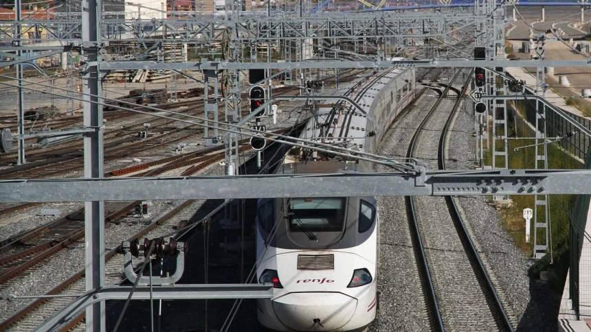 Paso del AVE por Palencia