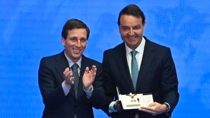 José Luis Martínez Almeida junto a Rafael García Garrido, de Plaza 1