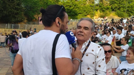 Andrés Ocaña junto al padre de Melody, antes de Eurovisión