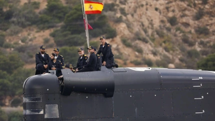 Felipe VI embarcado en el S-81