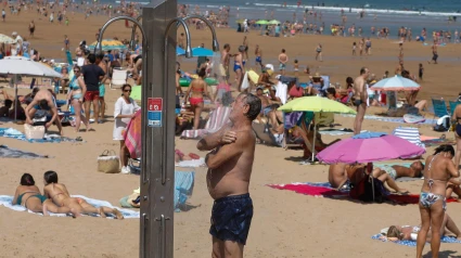 Adiós a las duchas de las playas: este es el motivo por el que ya están desapareciendo de las costas españolas