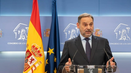 ¿Cree que es una práctica habitual 'enchufar' a personas afines en empresas públicas?