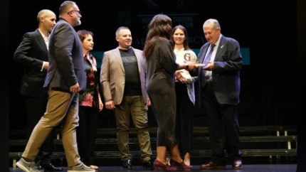 La Bodega Regia, emblemático restaurante leonés, ha sido distinguida en la I Gala de Hosturcyl