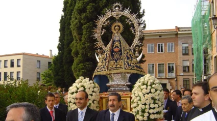 Salida procesional de la Virgen del Prado en 2007