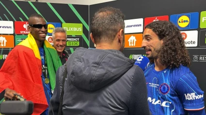 Marc Cucurella, con Juanma Castaño