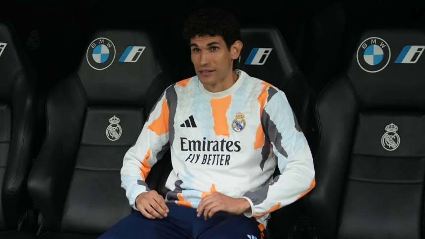 Jesús Vallejo se marcha del Real Madrid tras ganar 13 títulos