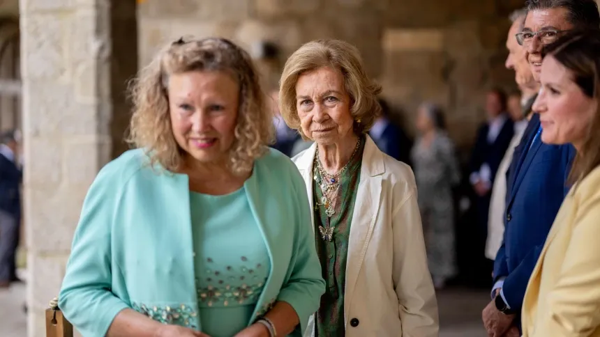 La reina emérita Sofía, en Castro Caldelas (Ourense)