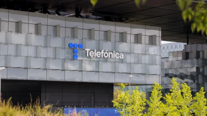 Edificio de Telefónica en su sede central de Madrid