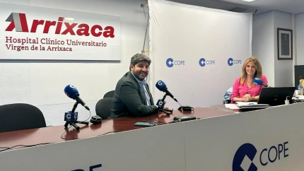 Pilar García Muñiz entrevista a Fernando López Miras desde el Hospital Virgen de la Arrixaca de Murcia