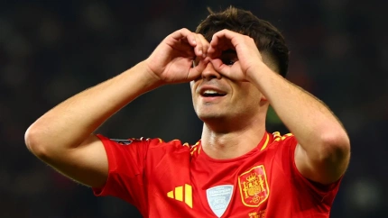 Pedri celebra el gol en el España - Francia