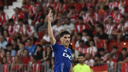 Nacho Vidal celebra el 0-1 del Oviedo contra el Almería