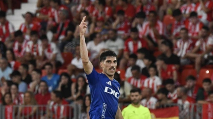 Nacho Vidal celebra el 0-1 del Oviedo contra el Almería