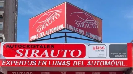 Uno de los talleres de Auocristales Sirauto en Alicante.