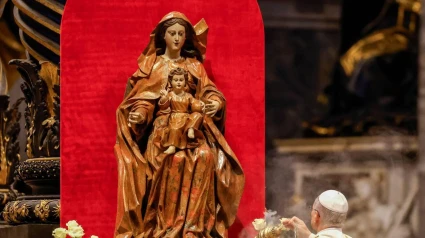 "La maternidad de María, a través del misterio de la cruz, dio un salto impensable"