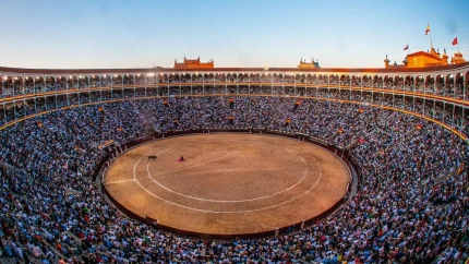 La plaza de toros de Las Ventas, llena durante un día de San Isidro