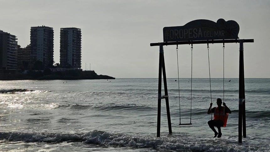 Columpio acuático de Oropesa