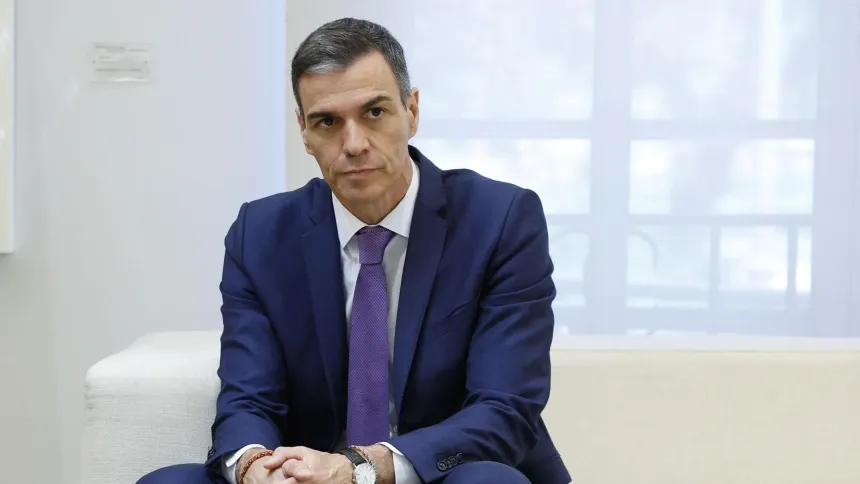 Pedro Sánchez no puede disimular su cara de preocupación