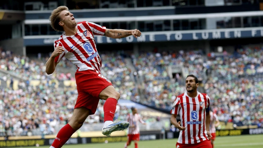 Barrios celebra uno de los goles del Atlético al Seattle