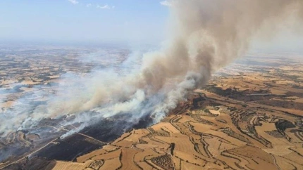 Imagen del incendio en la Segarra que una afectación de 445 hectáreasImagen del incendio de la Segarra (Lleida)