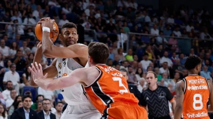 Tavares volvió a ser determinante con su envergadura