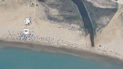 Un hombre de 54 años fallece en la playa de Vilanova i la Geltrú