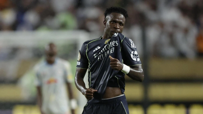 Vinicius celebra el 0-1 del Real Madrid contra el Salzburgo