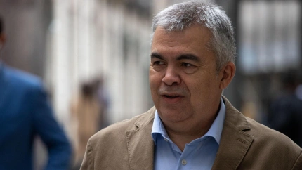 Santos Cerdán, diputado del Partido Socialista Obrero Español (PSOE), asiste al pleno del Congreso de los Diputados